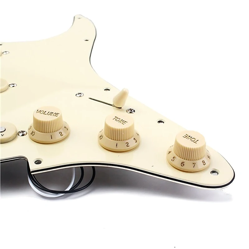 Prewired Pickguard Schrauben Sæt Klassisk Prewired Lagt Pickguard SSS Alnico V Pickupper i 60'erne for Fender ST Guitar
