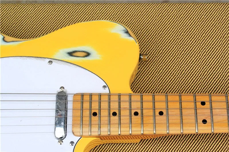 Brugerdefineret retro luteal elektrisk guitar og gule hals, Hvid Pickguard, leverer kundetilpassede, gratis levering.