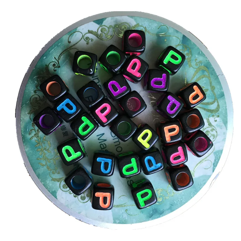 200pcs 7*7mm Farverige Akryl Brev Perler Enkelt engelsk Oprindelige O Udskrivning af Plast Alfabet Smykker Armbånd Spacer Perler