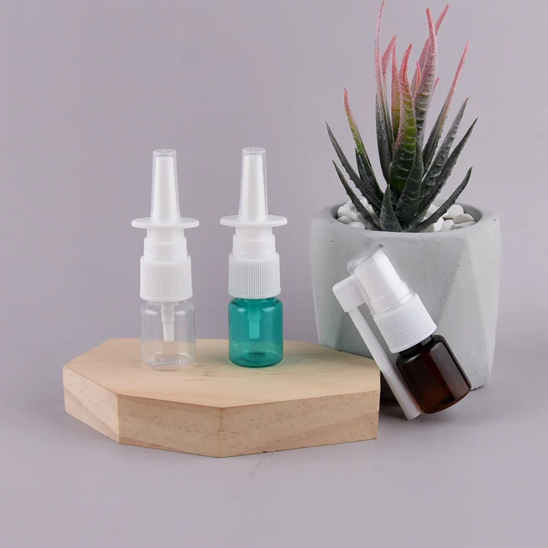 Lav Pris 1stk 5ml Flerfarvet plastflaske næsespray Flaske Gratis Fragt Mini Travel Genpåfyldelig Flaske Medicinsk Spray