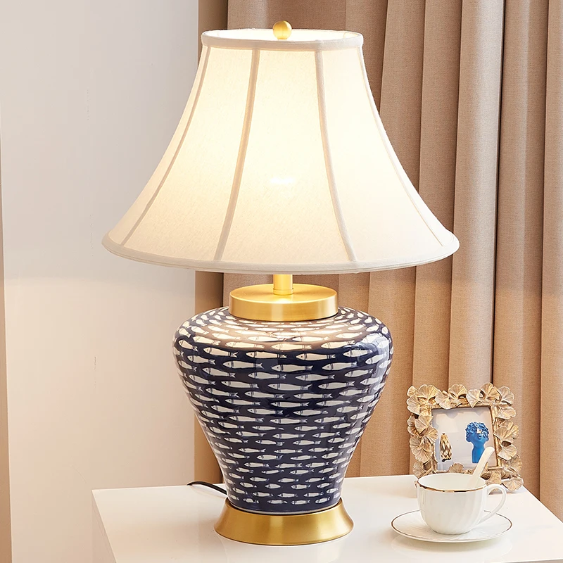 Kinesisk Klassisk Stil, Med Blå Og Hvide Tætte Fisk Mønster Bordlampe Keramisk Bord Lampe Til Stuen, Soveværelset Led Bordlampe