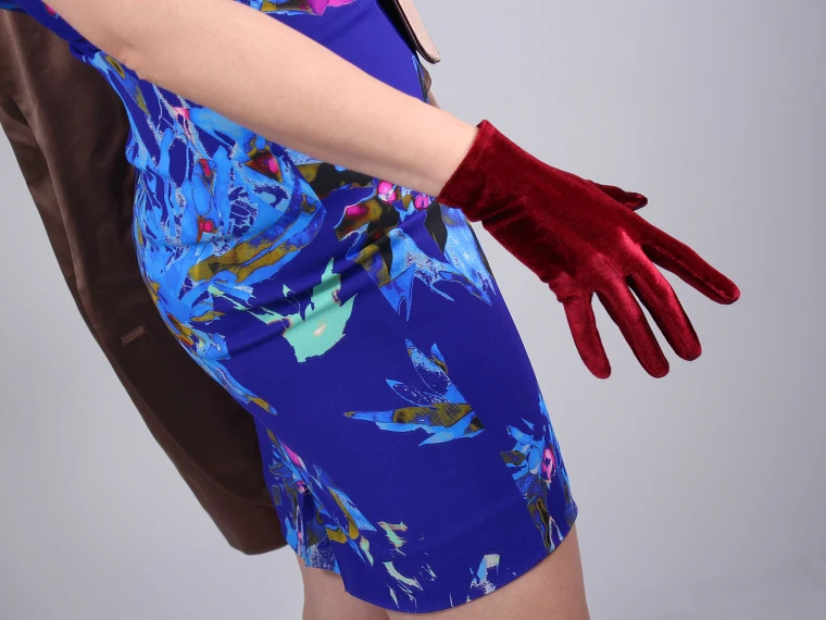 Kvinder elegant elastisk velvet touchscreen korte handsker kvindelige vin rød farve pleuche part kørsel handske 22cm R1249