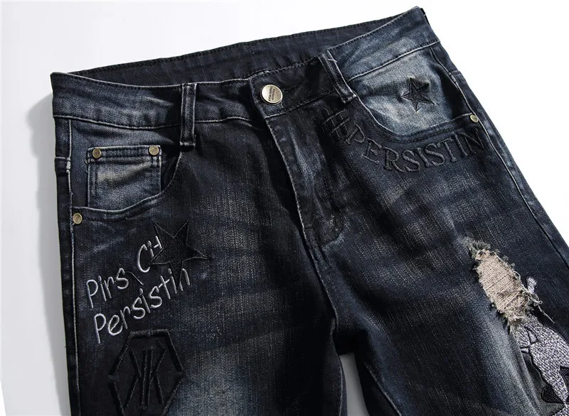 Mænd Jeans Nødlidende Breve Broderet Dekoration I Sort Denim Bukser Mode Slim Straight Leg Bukser 2020 Street Mandlige Bære