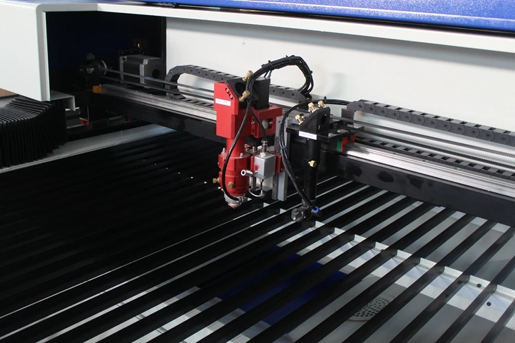 Billigere pris 300w stell metal laserskæring maskine