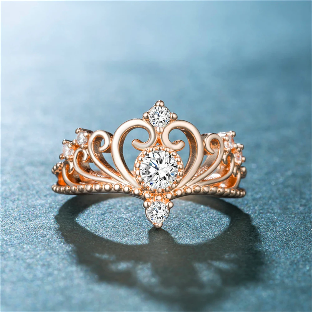 Damer' luksuriøse krone form indlagt med zircon ring udsøgte håndværk, strålende glamourøse fashion party foretrukne smykker
