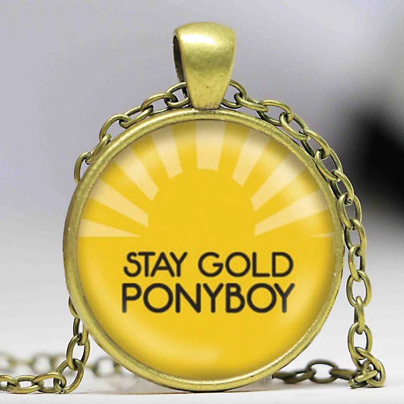 Ophold Guld Ponyboy Udenforstående, Reference Lock Halskæde